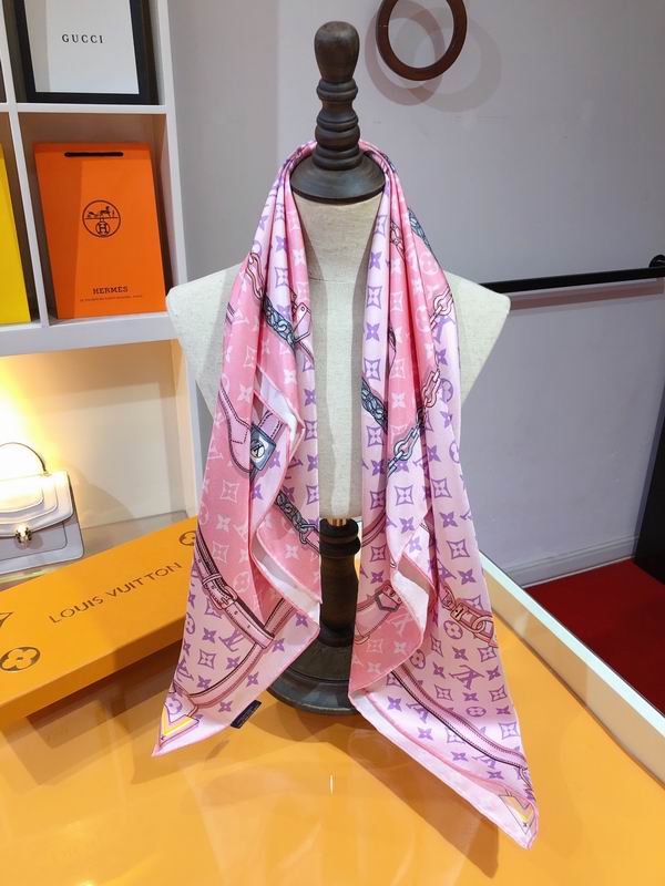 LV silk scarf 90X90cm E (10)