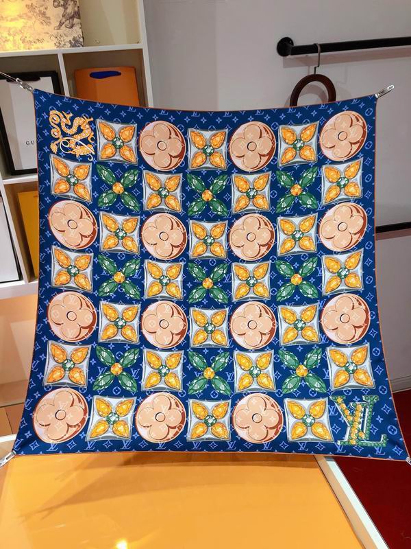 LV silk scarf 90X90cm E (10)