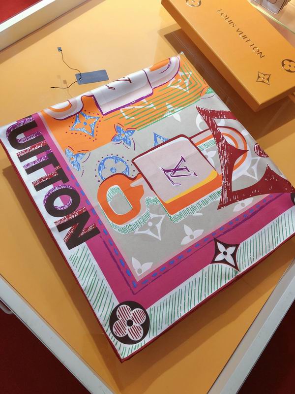 LV silk scarf 90X90cm E (11)