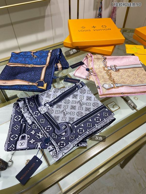 LV silk scarf 90X90cm E (12)