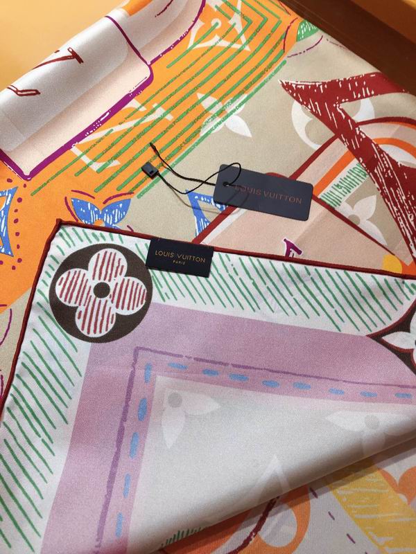 LV silk scarf 90X90cm E (12)