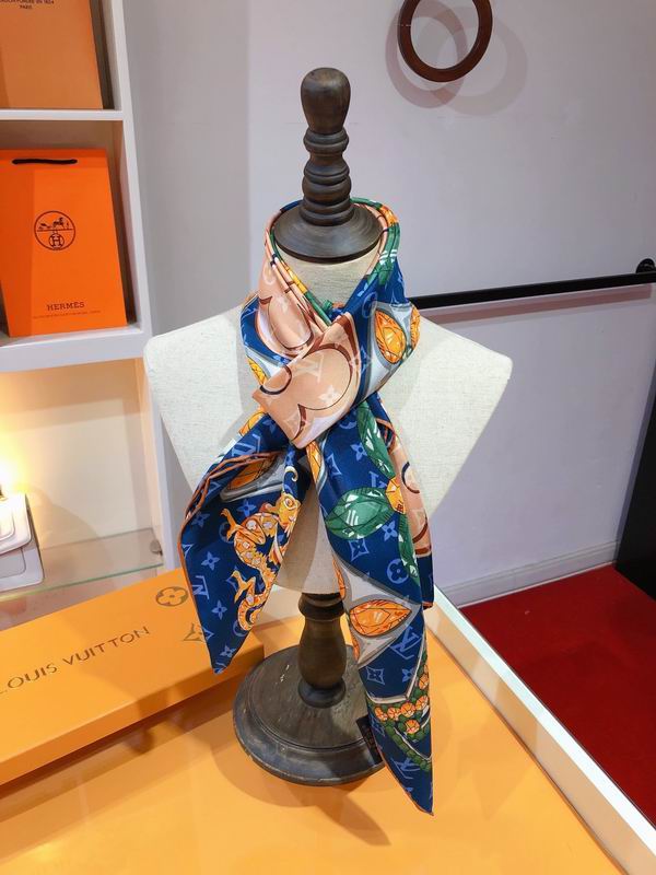 LV silk scarf 90X90cm E (17)