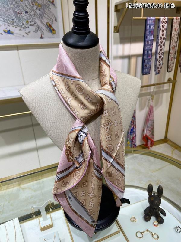 LV silk scarf 90X90cm E (18)