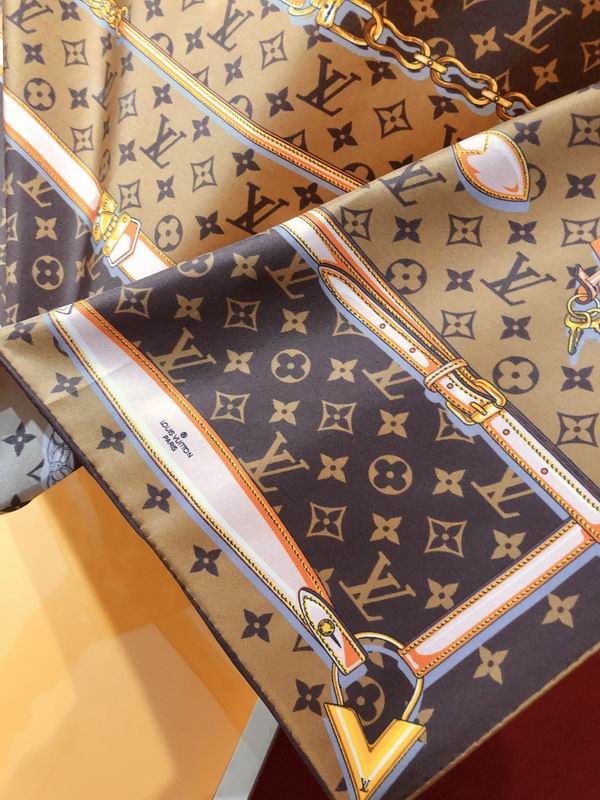 LV silk scarf 90X90cm E (19)