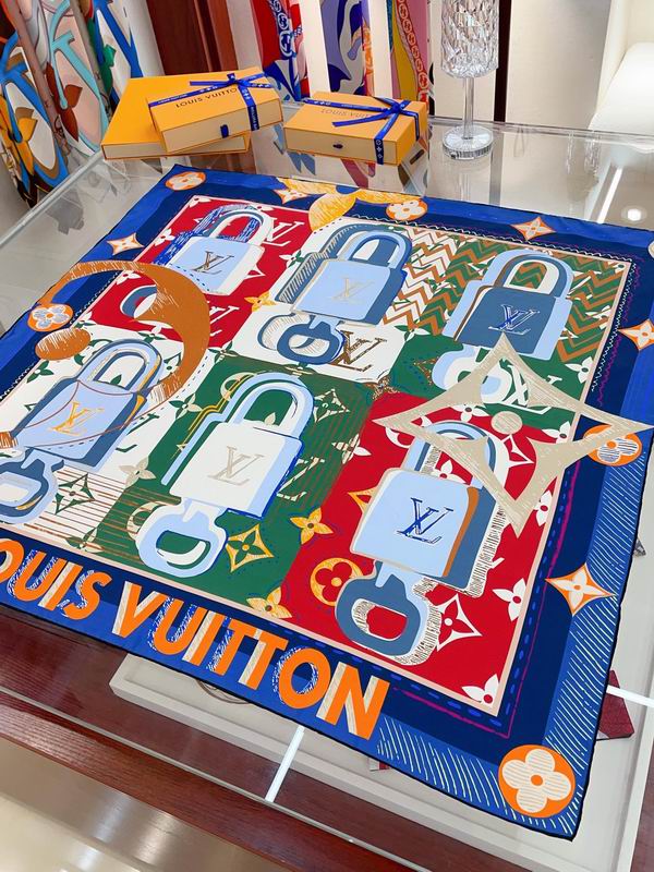 LV silk scarf 90X90cm E (2)
