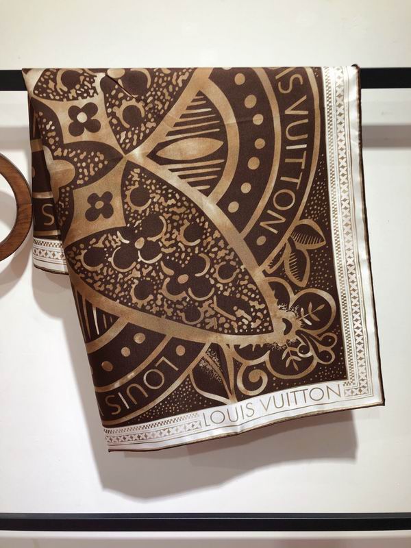 LV silk scarf 90X90cm E (2)