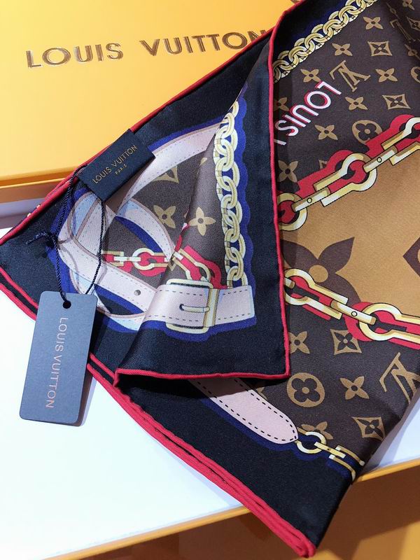 LV silk scarf 90X90cm E (2)