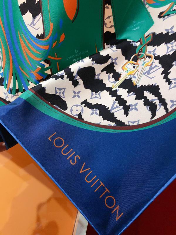 LV silk scarf 90X90cm E (2)