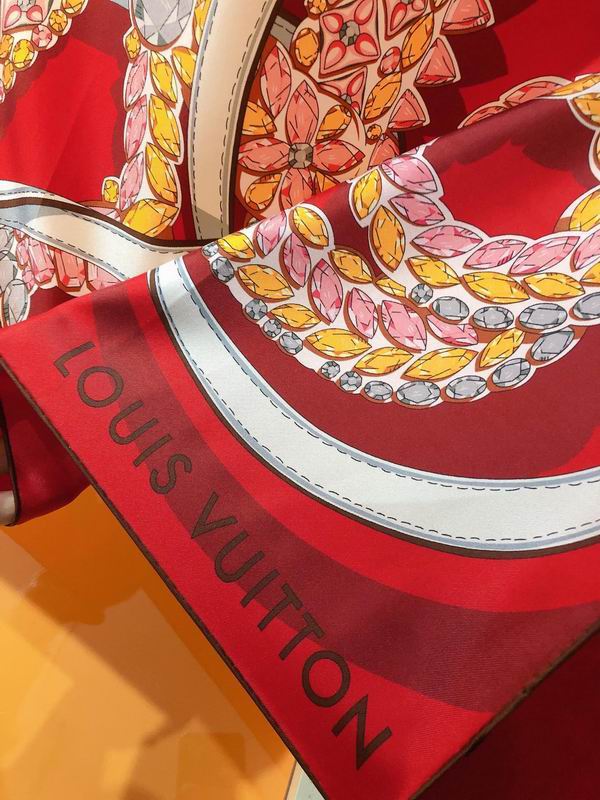 LV silk scarf 90X90cm E (20)