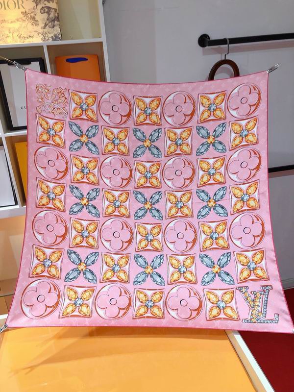 LV silk scarf 90X90cm E (20)