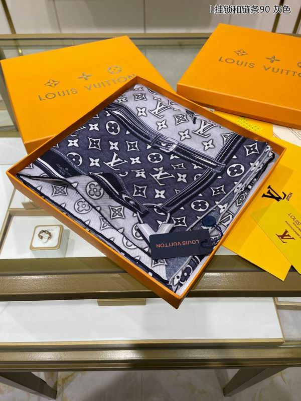 LV silk scarf 90X90cm E (21)