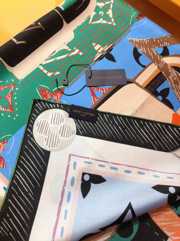 LV silk scarf 90X90cm E (21)