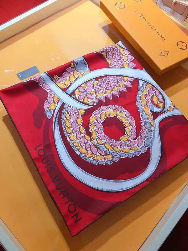 LV silk scarf 90X90cm E (22)