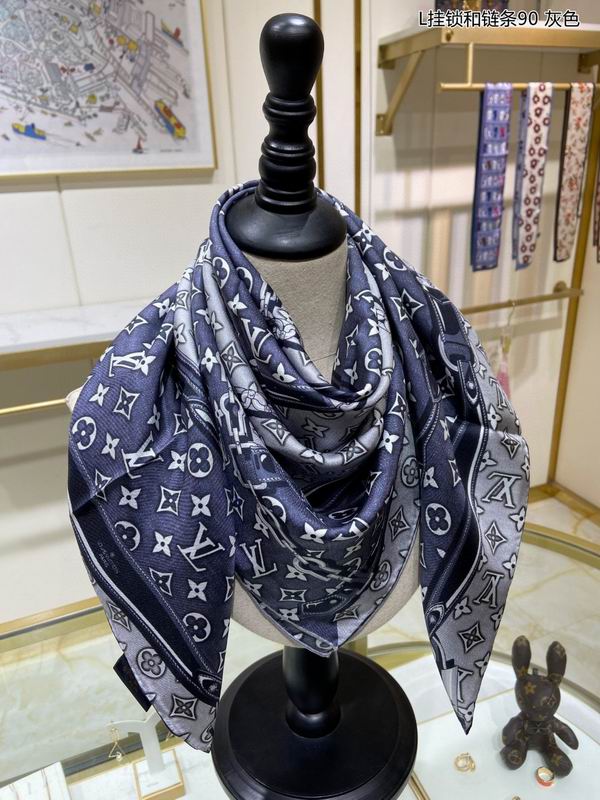 LV silk scarf 90X90cm E (23)