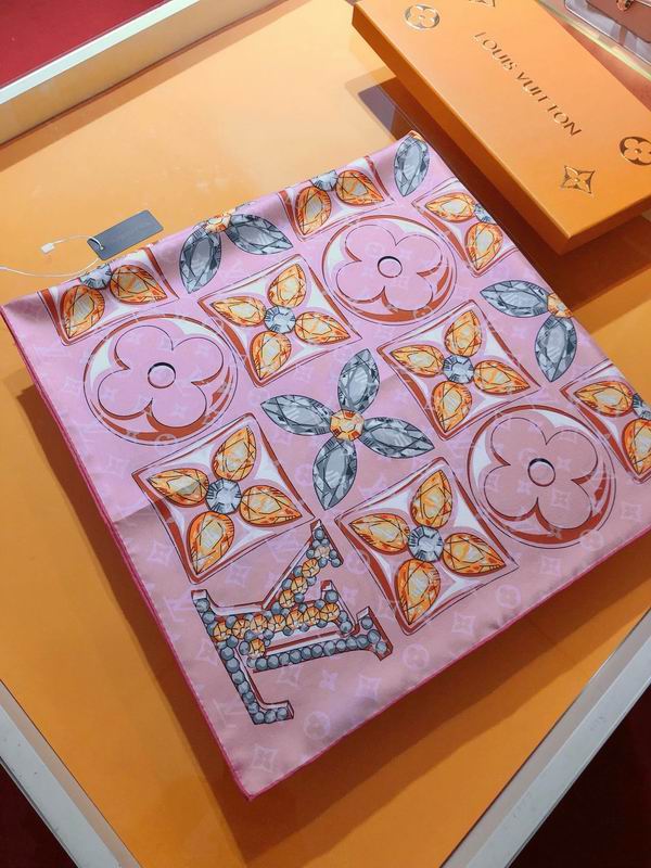 LV silk scarf 90X90cm E (23)