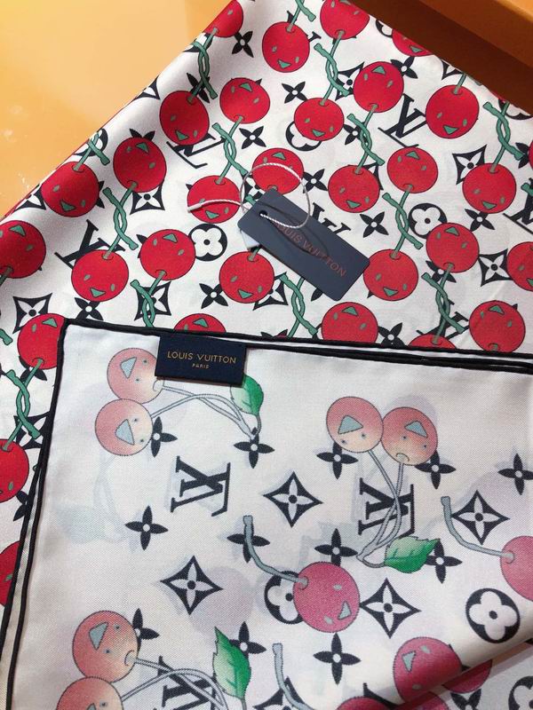 LV silk scarf 90X90cm E (25)