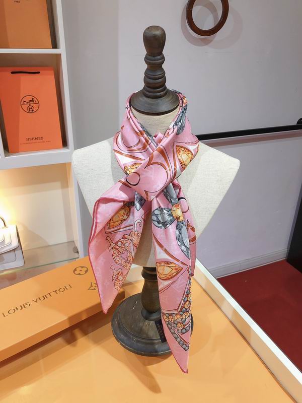 LV silk scarf 90X90cm E (25)