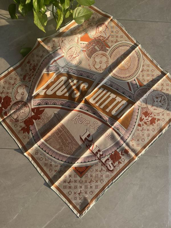 LV silk scarf 90X90cm E (3)