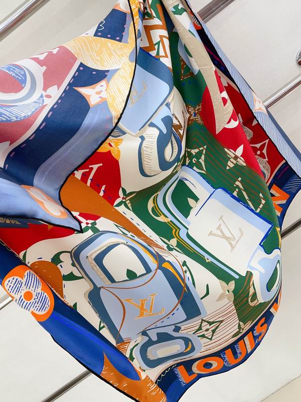 LV silk scarf 90X90cm E (3)