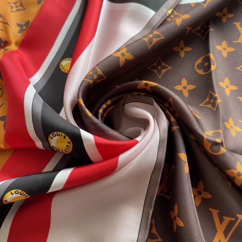 LV silk scarf 90X90cm E (3)