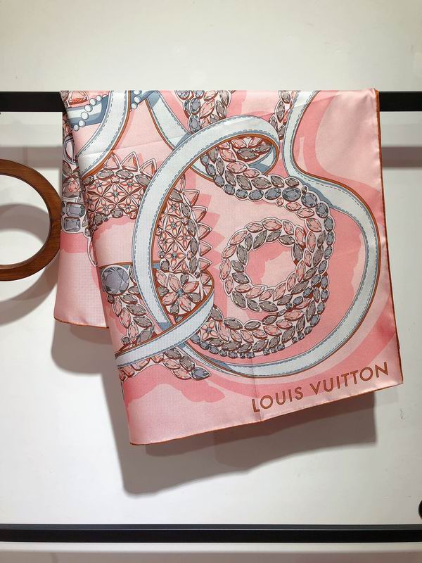 LV silk scarf 90X90cm E (35)