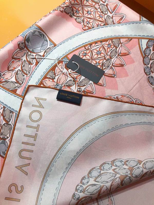 LV silk scarf 90X90cm E (36)