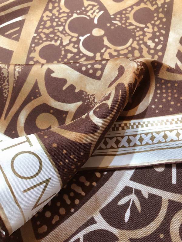 LV silk scarf 90X90cm E (4)