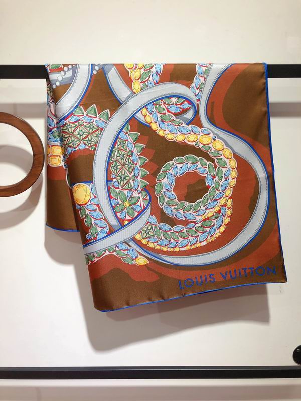 LV silk scarf 90X90cm E (4)