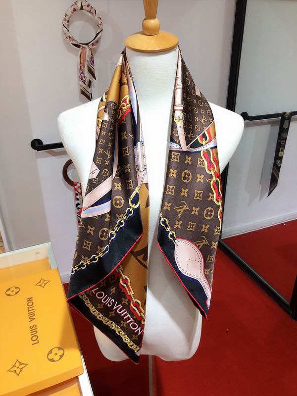 LV silk scarf 90X90cm E (5)