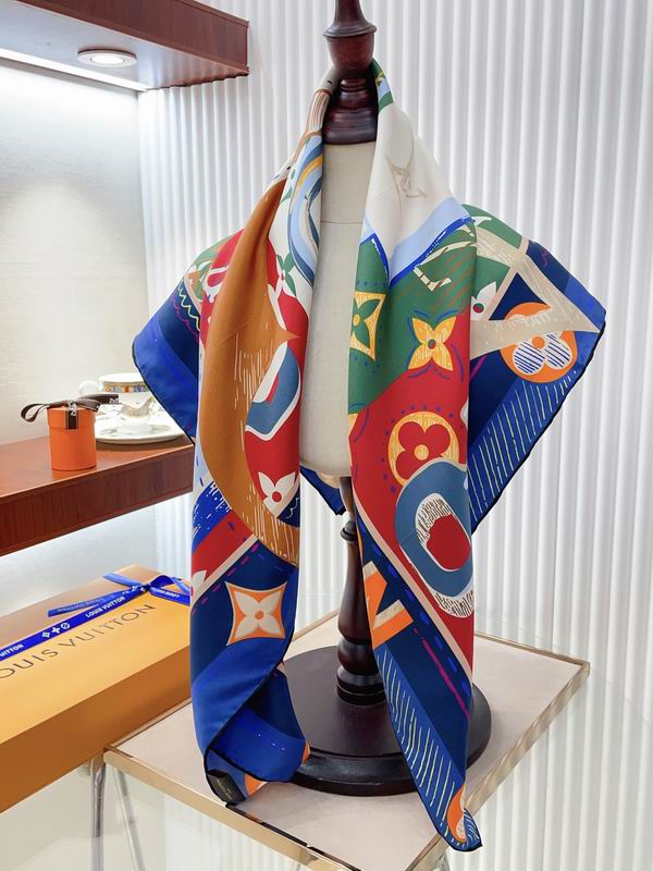 LV silk scarf 90X90cm E (6)