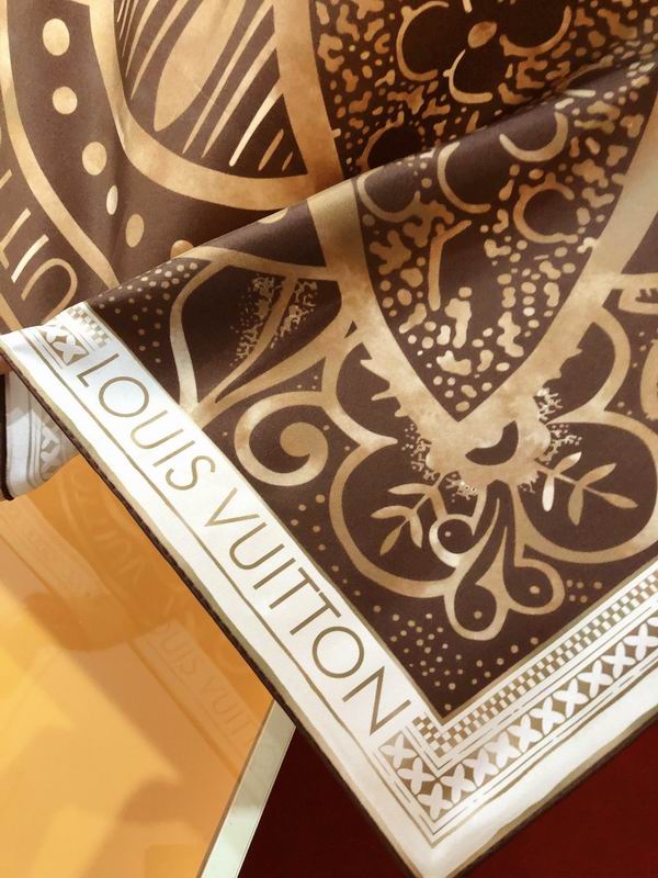 LV silk scarf 90X90cm E (6)