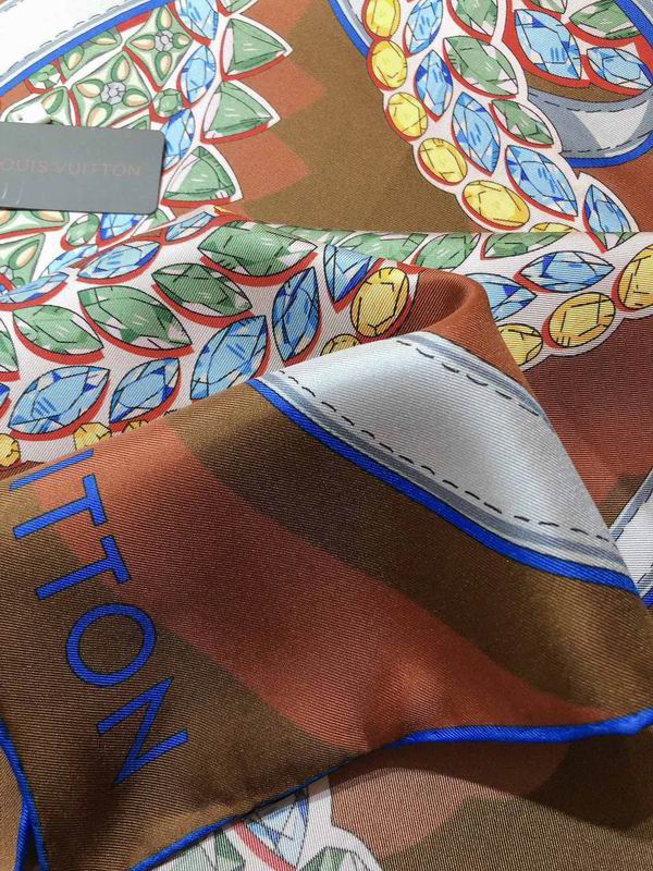 LV silk scarf 90X90cm E (6)