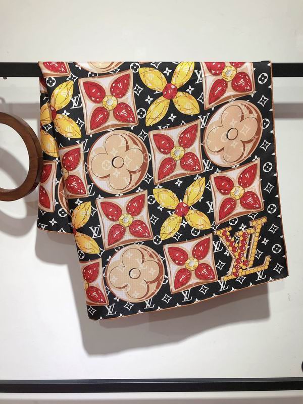LV silk scarf 90X90cm E (6)