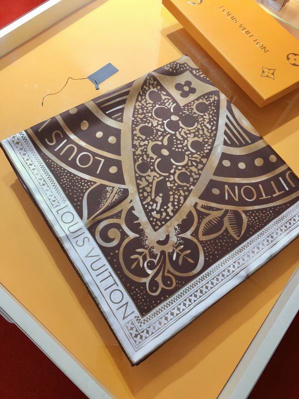 LV silk scarf 90X90cm E (7)