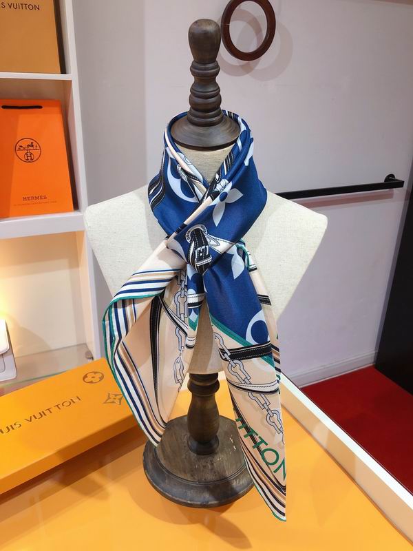 LV silk scarf 90X90cm E (7)