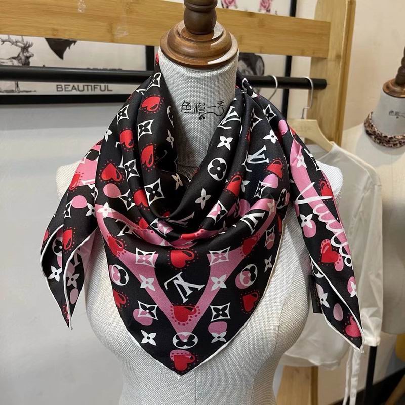 LV silk scarf 90X90cm E (7)