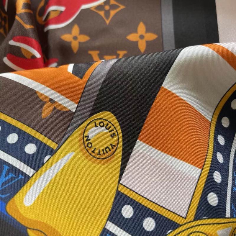 LV silk scarf 90X90cm E (7)