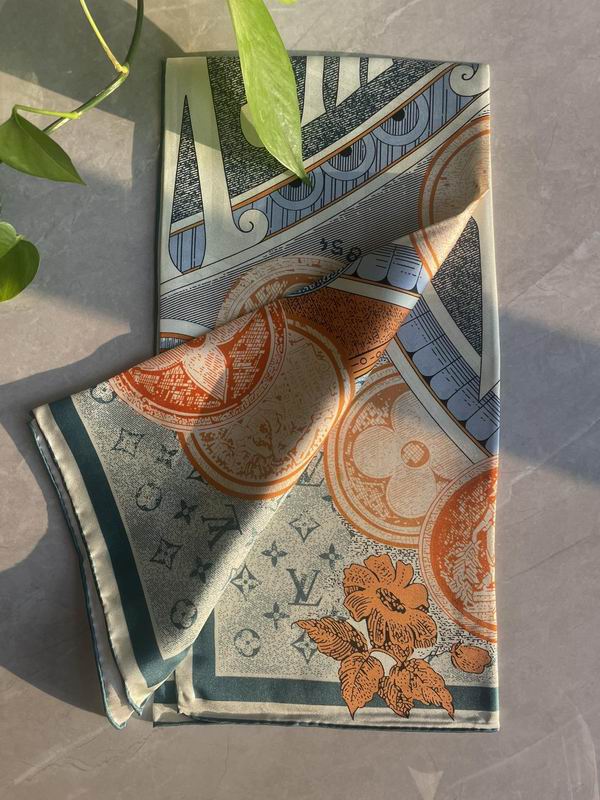 LV silk scarf 90X90cm E (8)