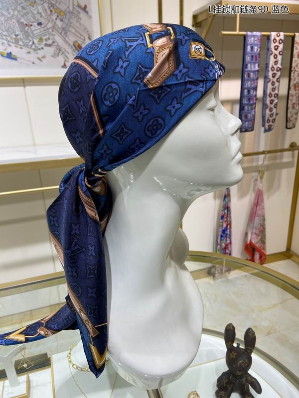 LV silk scarf 90X90cm E (8)