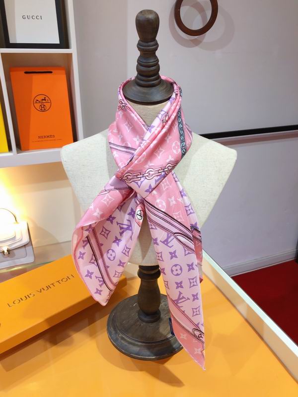 LV silk scarf 90X90cm E (9)