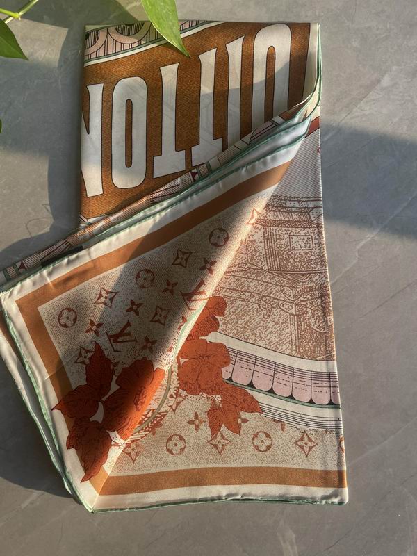 LV silk scarf 90X90cm E (9)