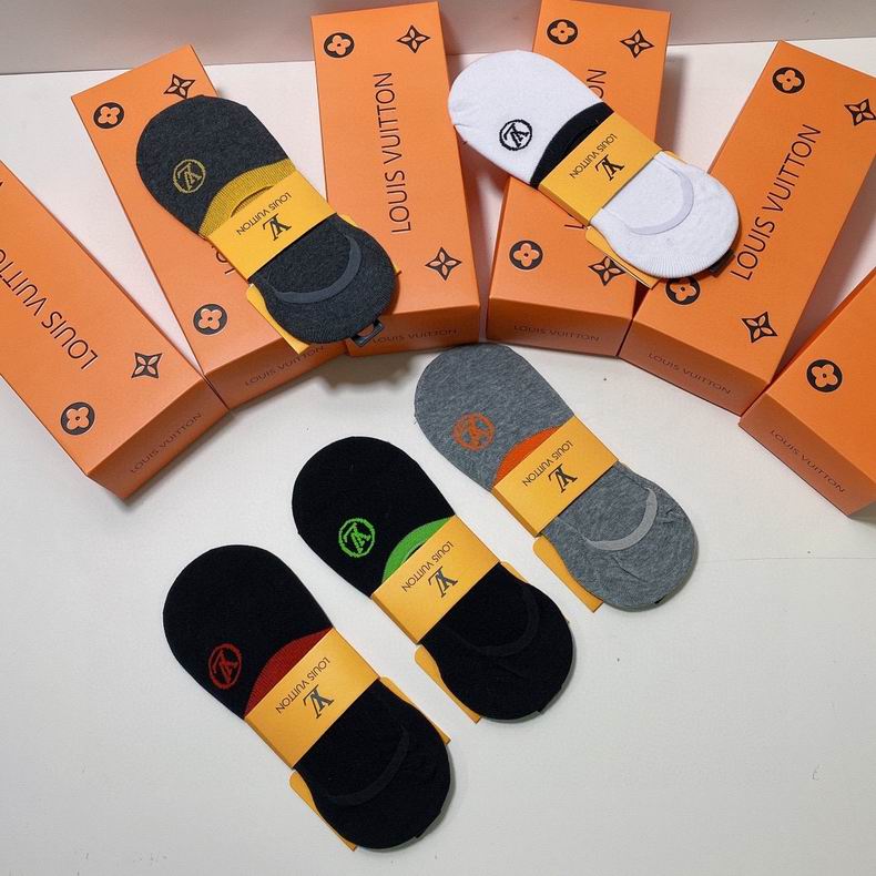 LV socks (4)