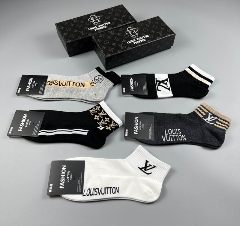 LV socks (4)