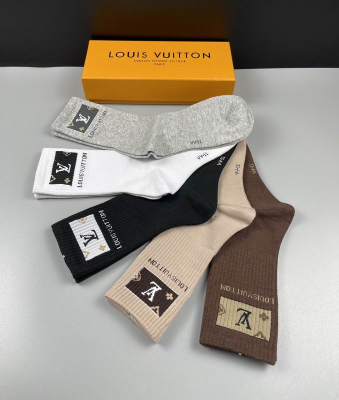 LV socks (4)