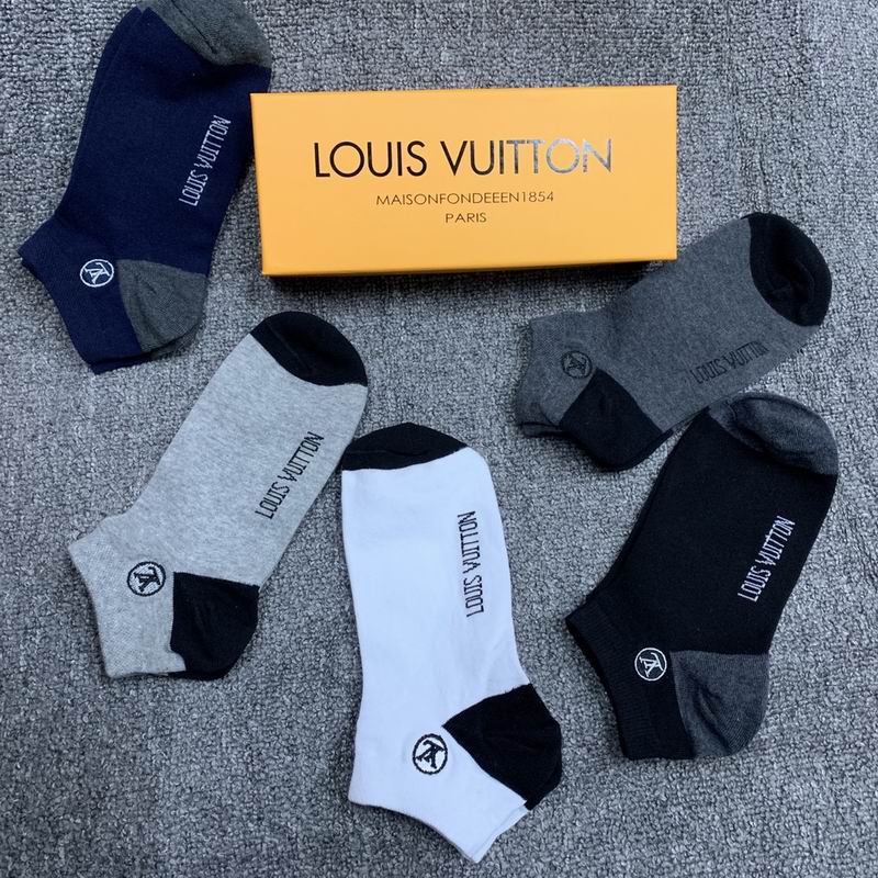 LV socks (4)