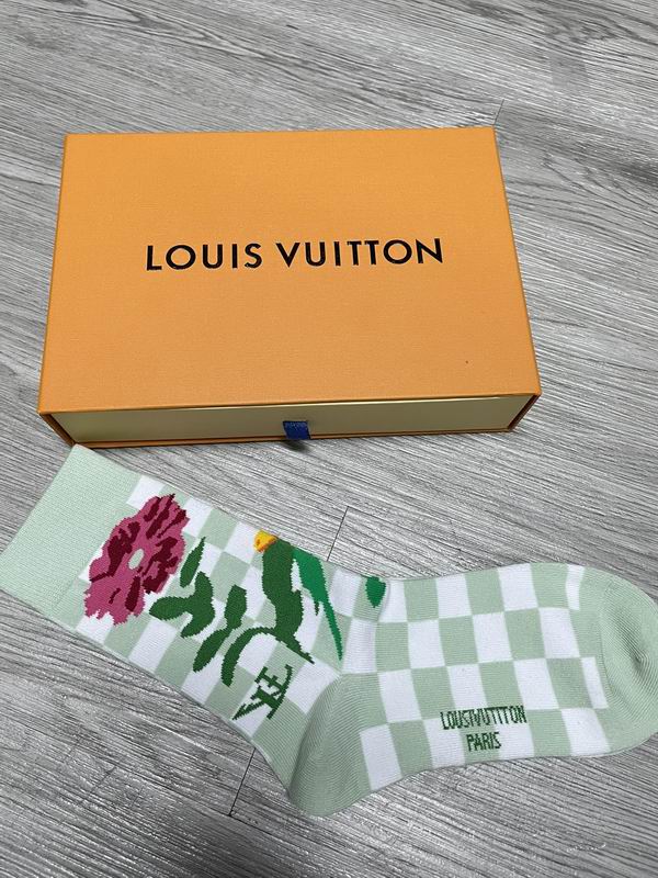 LV socks (8)