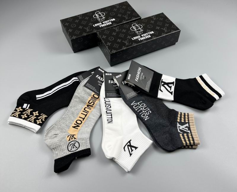 LV socks  (4)