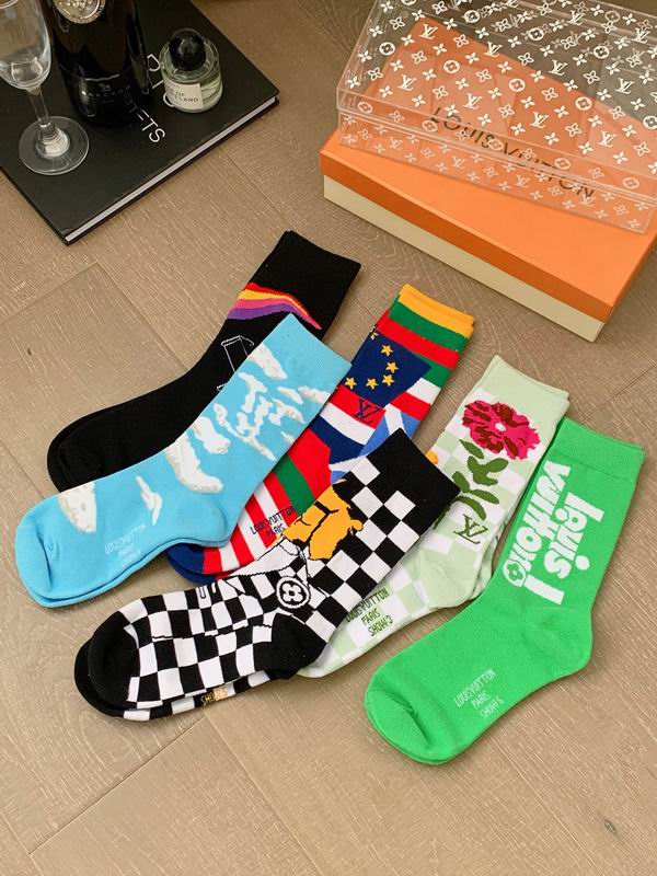 LV socks  (4)