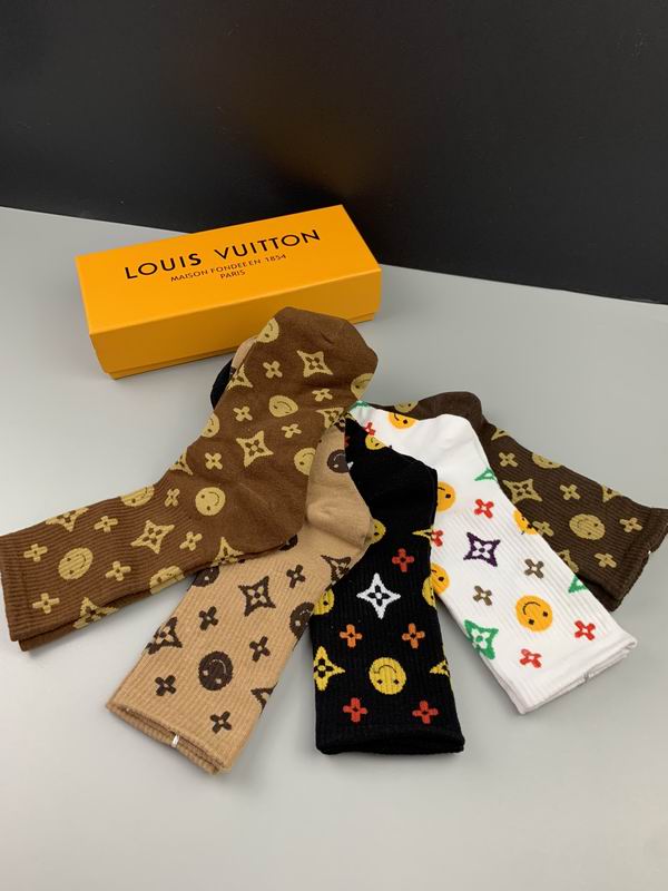 LV socks  (6)