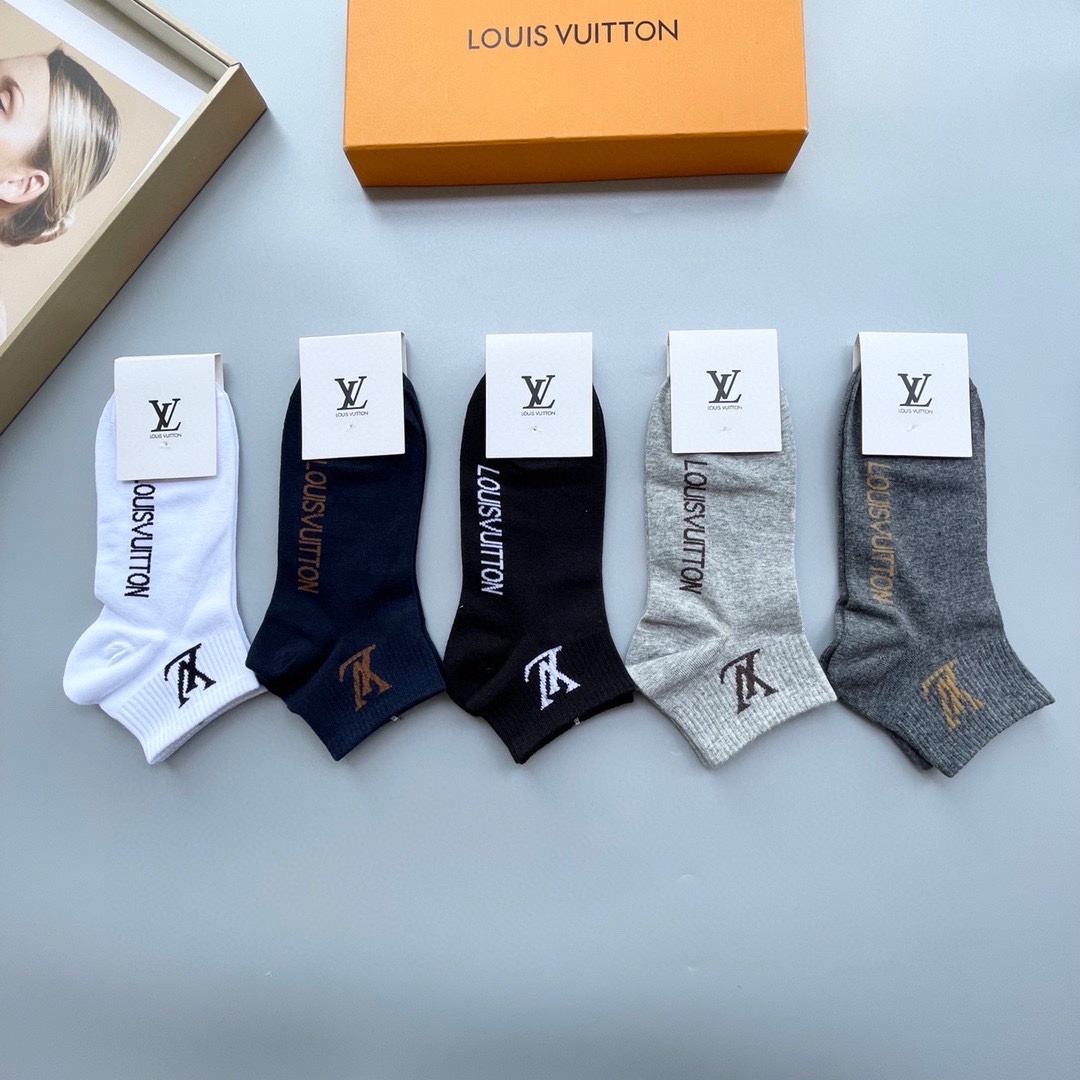 LV socks  (8)